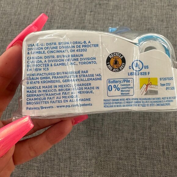 New Oral-B Pro-Health Jr Disney Frozen Rechargeable Toothbrush for Kids (2) Brus - Picture 10 of 11